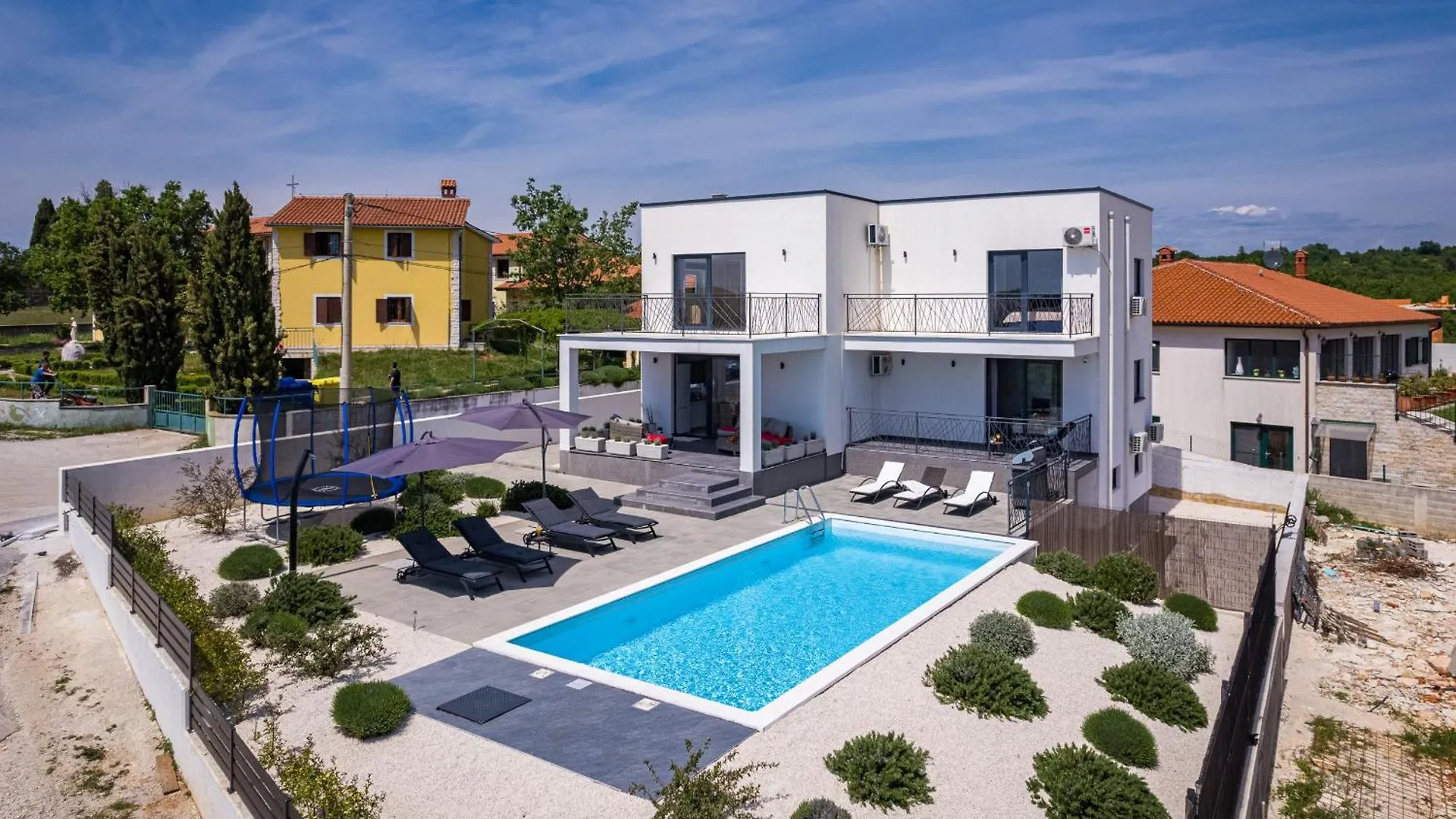 Villa Angie In Central Istria For 10 Persons With Private Heated Pool & Kids Playground Vodnjan Croatia